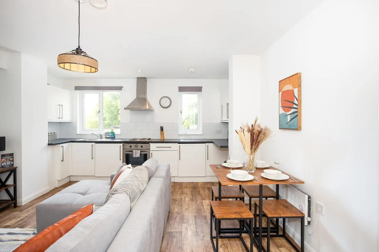 Apartment Family Comfort - Southend Stays United Kingdom