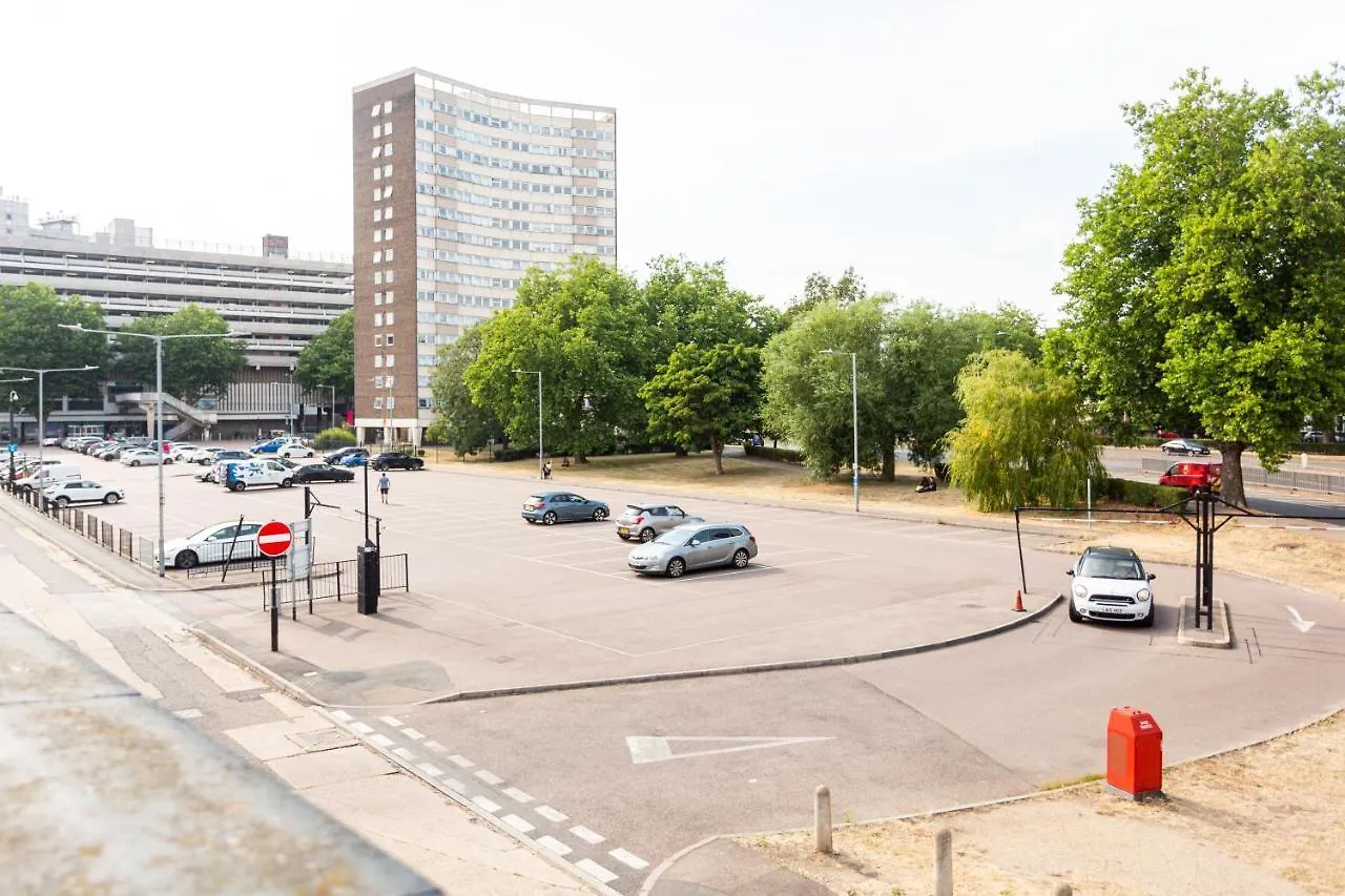 Apartment Family Comfort - Southend Stays